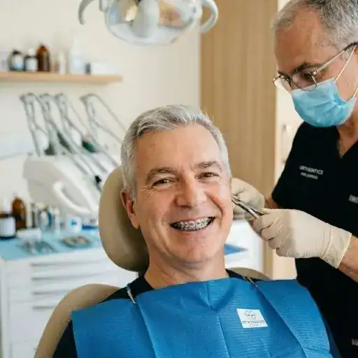 ​יישור שיניים